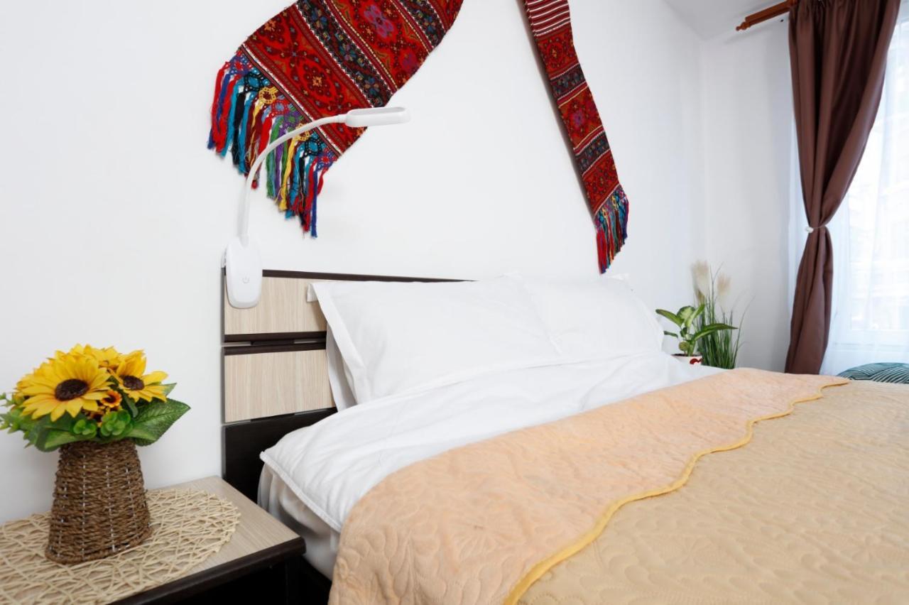 Traditional Romanian Apartments บูคาเรสต์ ภายนอก รูปภาพ