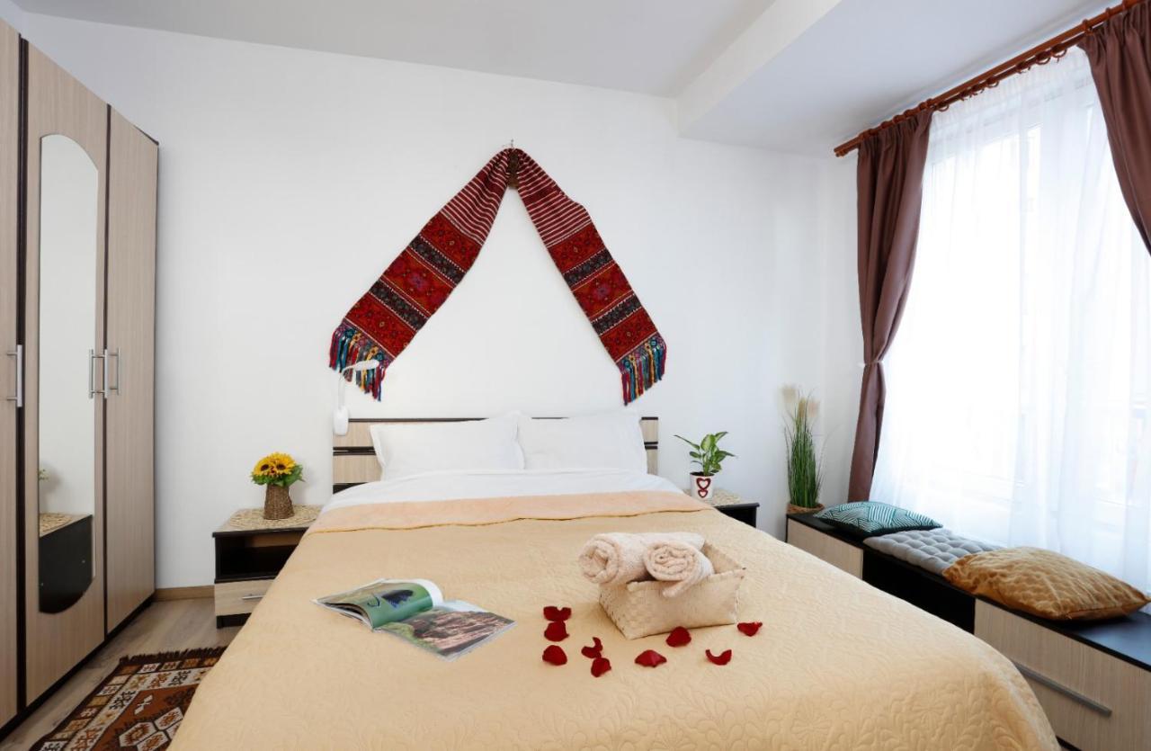 Traditional Romanian Apartments บูคาเรสต์ ภายนอก รูปภาพ