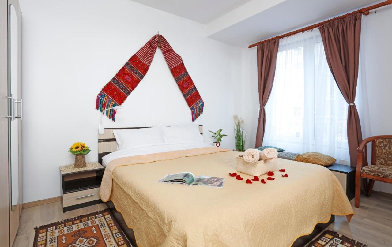 Traditional Romanian Apartments บูคาเรสต์ ภายนอก รูปภาพ