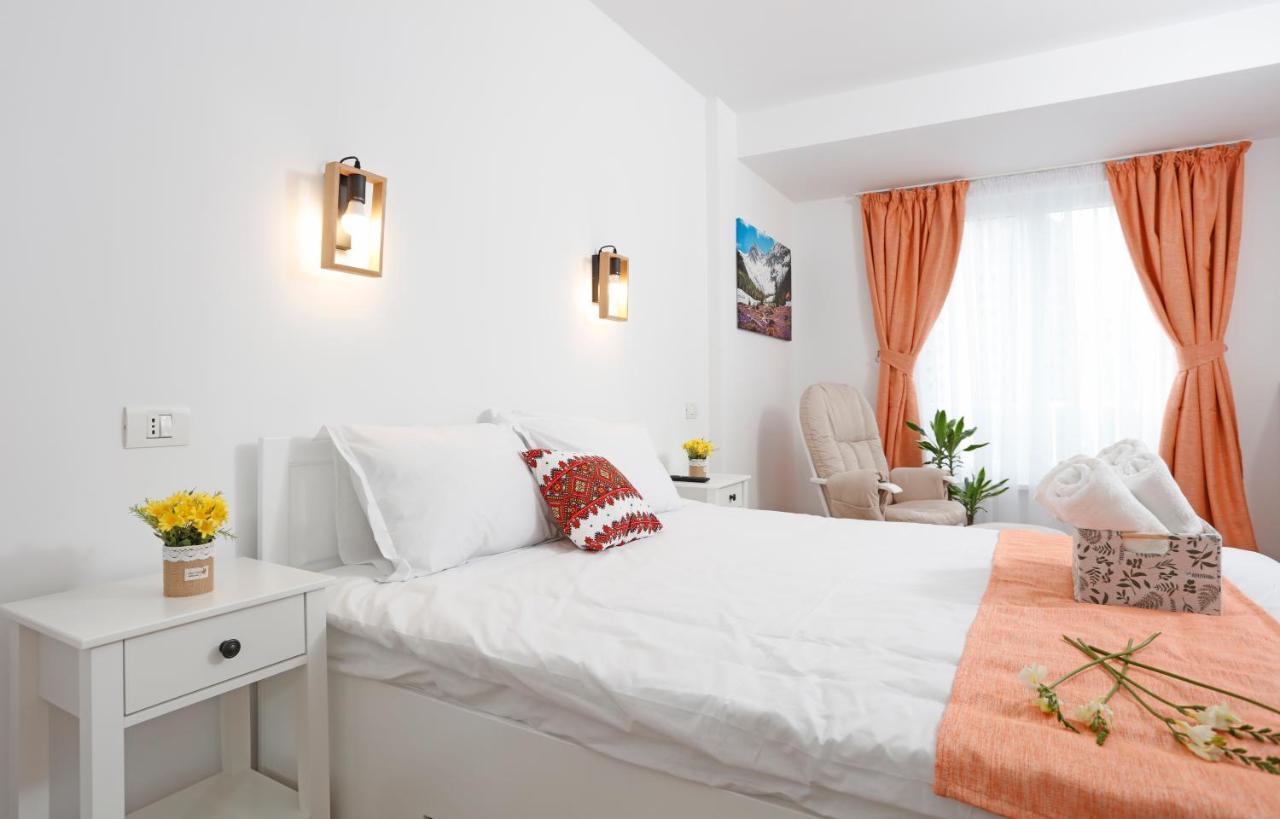 Traditional Romanian Apartments บูคาเรสต์ ภายนอก รูปภาพ