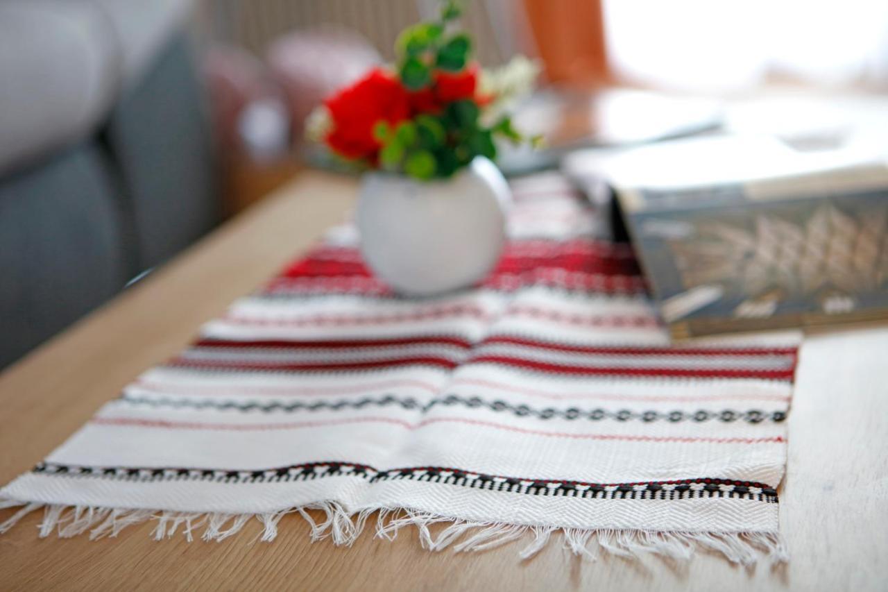 Traditional Romanian Apartments บูคาเรสต์ ภายนอก รูปภาพ
