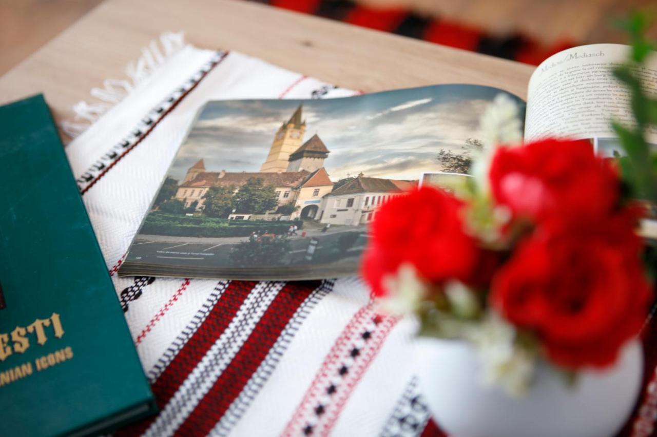 Traditional Romanian Apartments บูคาเรสต์ ภายนอก รูปภาพ